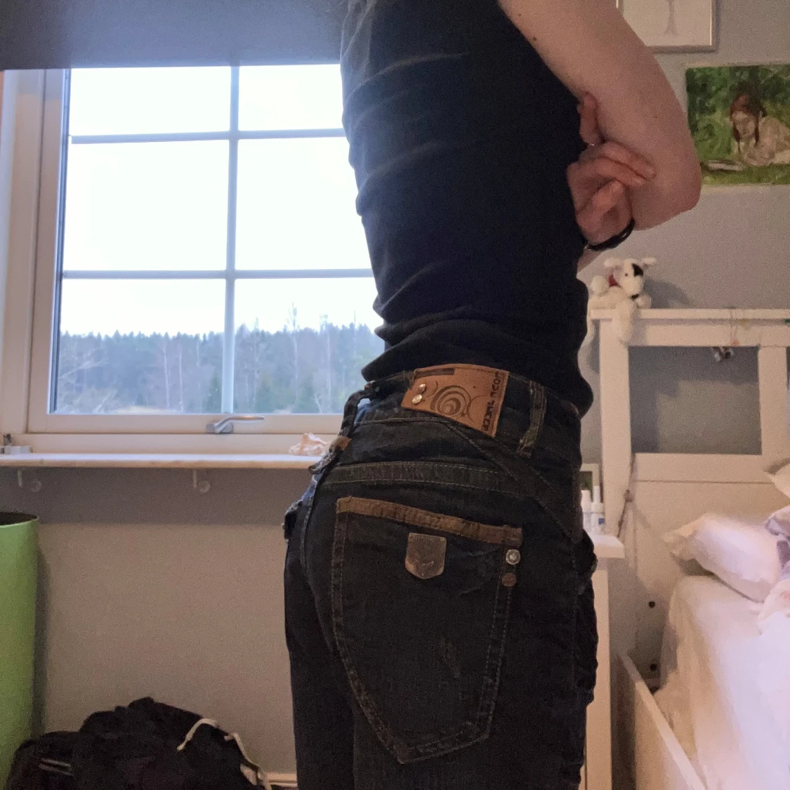 Mörkblå jeans med bootcut - 1