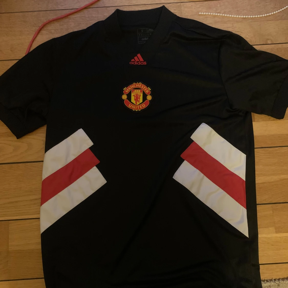 Vintage aktig Manchester United Tröja i Svart 