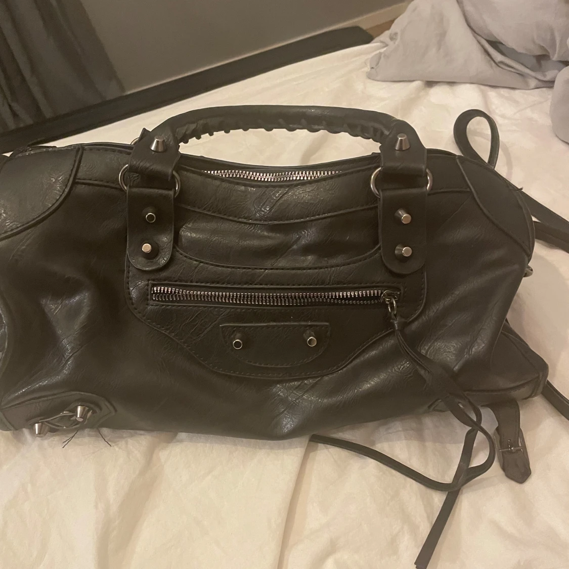 Balenziaga liknande väska - 1