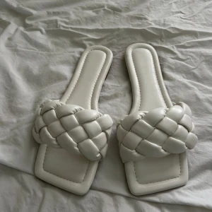 Slip ons  - Vita tofflor från Shien aldrig använda storlek 38/39