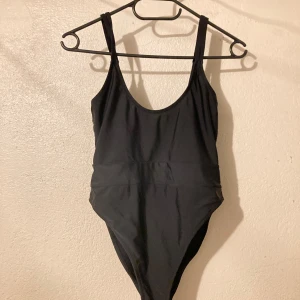 Baddräkt - High rise baddräkt 