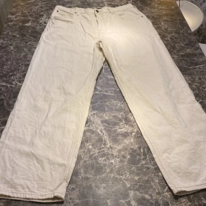 Lee jeans - Ett par lee jeans som inte används, fint skick