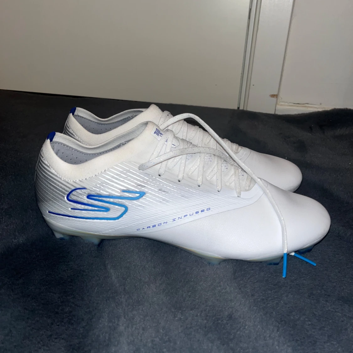 Sketchers fotbollsskor  - 90