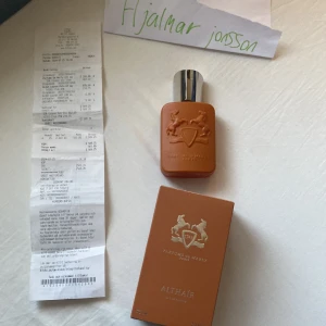 Parfums de Marly althaïr  - Pdm althaïr som jag behöver sälja för jag ska köpa en dator. Den har minst 80% kvar så minst 65ml, köpt i somras på kicks kvitto finns. Priset är inte hugget i sten så bara skriv vid minsta fråga😊