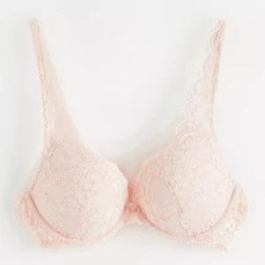 Lindex Bh - Rosa Lindex bh i nyskick. Aldrig använd. I storlek 75a Kontakta mig om du har fler frågor 😊
