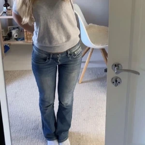 Ltb jeans valerie - Jätte snygga ltb jeans i modellen valerie!💕 Har inga defekter 💕 Skriv för fler bilder, pris kan diskuteras 💕