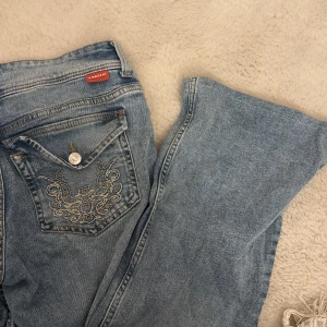 Lågmidjade jeans - Lågmidjade jeans från hm med riktigt fina fickor.