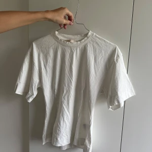 Figursydd tshirt - Knappt använd, mycket fint skick. 