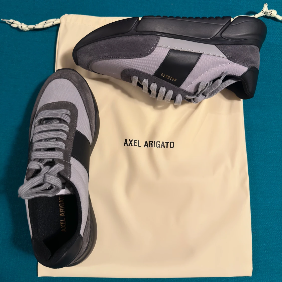 Oanvända Axel-Arigato skor, helt nya i originalförpackning - 90