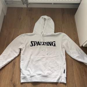 Zara-spalding hoodie. Storlek M men passar som S, bra skick