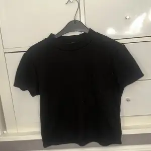 ”Stickad” t-shirt från zara!