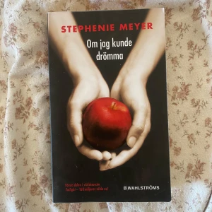 Twilight - Stephenie Meyer  - perfekt skick 💗paperpack 