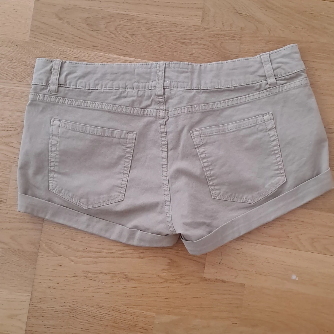 Lågmidjade Shorts - 90