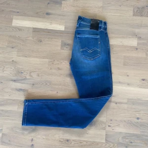Replay Anbass Jeans - Storlek 28/32, är stretchiga | skick 10/10 inga defekter | Kan gå ner i pris vid snabb affär