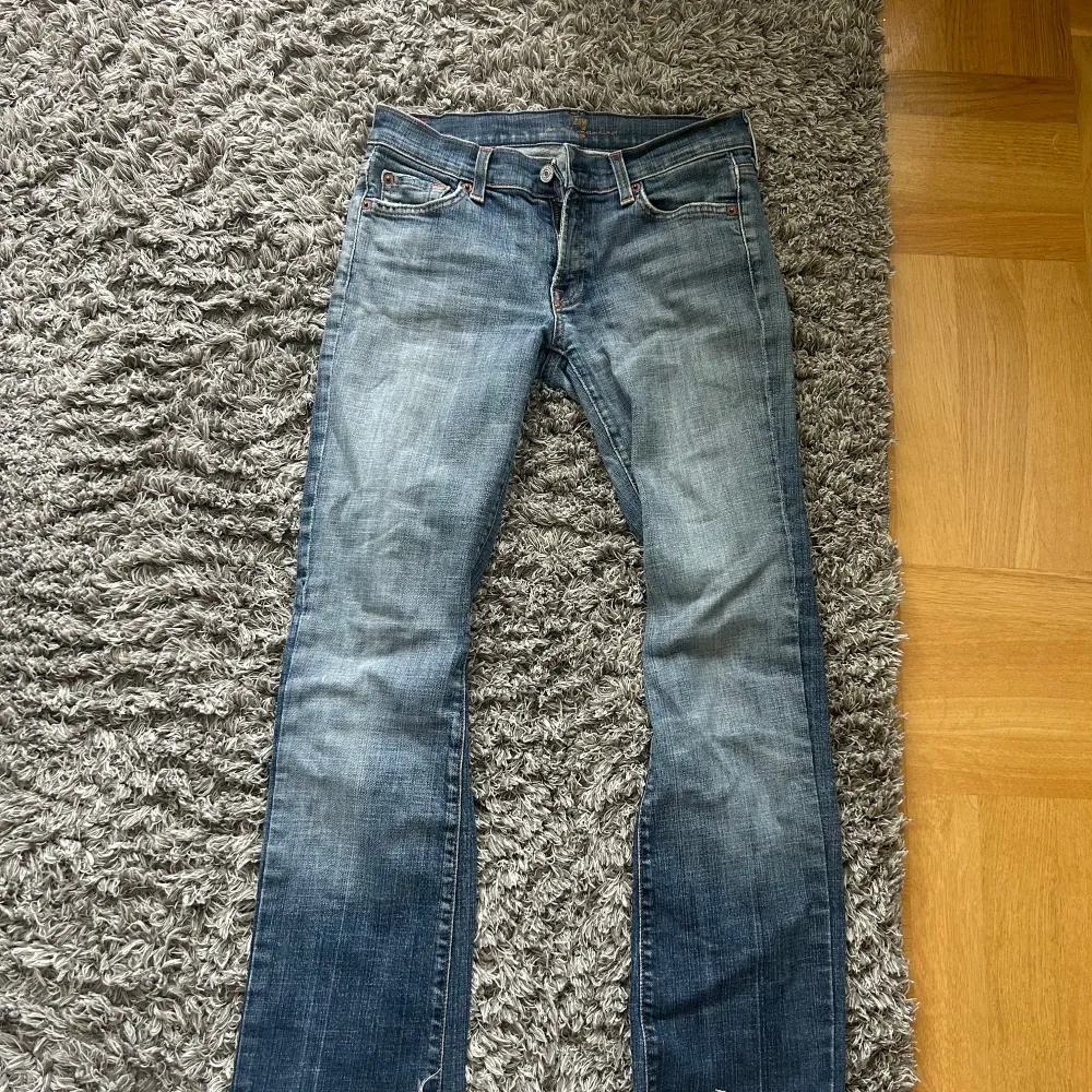 Jeans från 7💙💙midjemåttet: 37 innerbenslängden: 66. Jeans & Byxor.