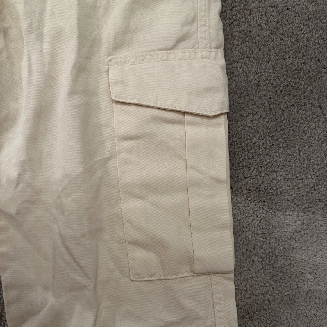 Cargo byxor från Pull & Bear - 91