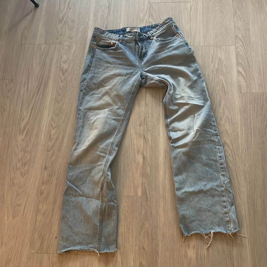 Raka lågmidjade jeans