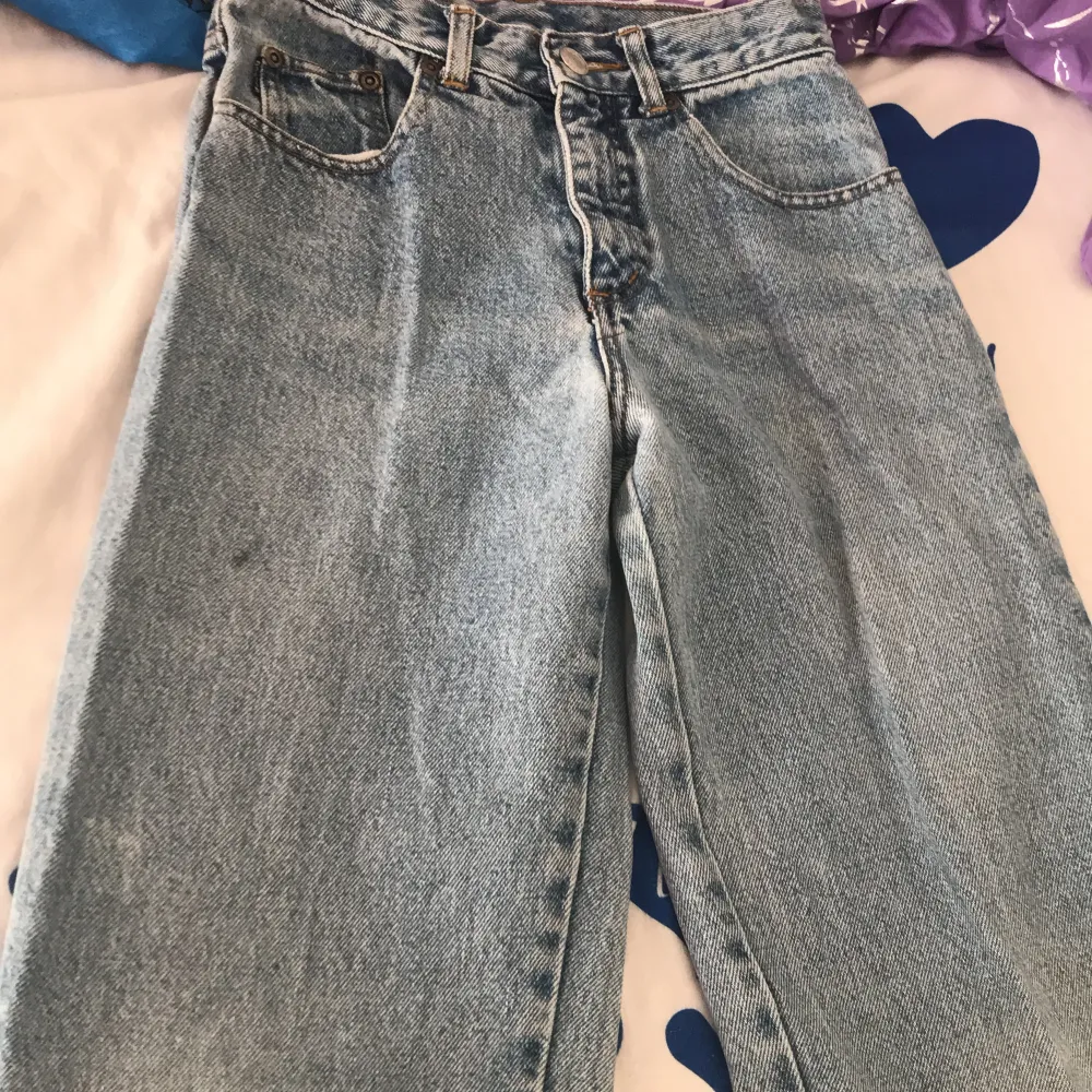 Den blev för lite för mig och har inte använt den så mycket.   Priset kan diskuteras.. Jeans & Byxor.