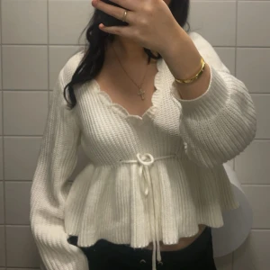 Stickad  - Säljer denna fina stickade 