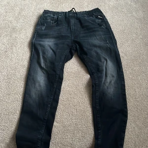 Replay jeans  - Bra skick, aldrig använda så man kan säga helt nya, st 30