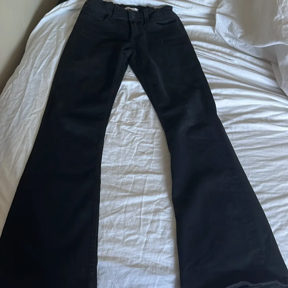 Jeans från Gina helt nya bara provade storlek 158. Jeans & Byxor.