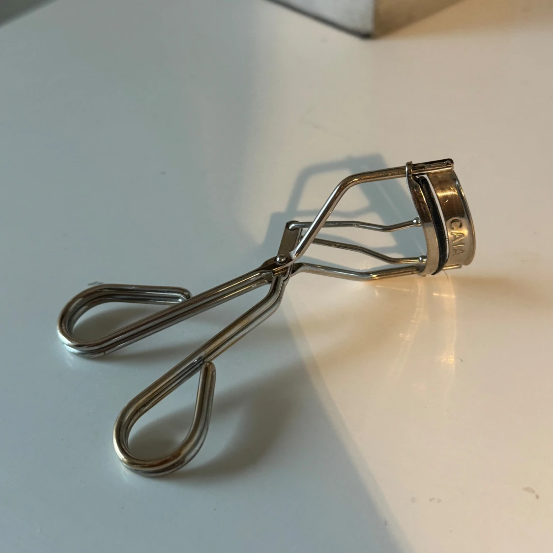 Ögonfransböjqre  - 90