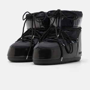 Moonboots// nyskick - Storlek 37 men passar även 38 Nypris 2300 kr men slutsålda översllt