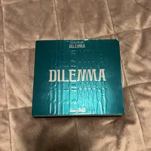 Enhypen dimension dilemma album, det på bilderna kommer med!