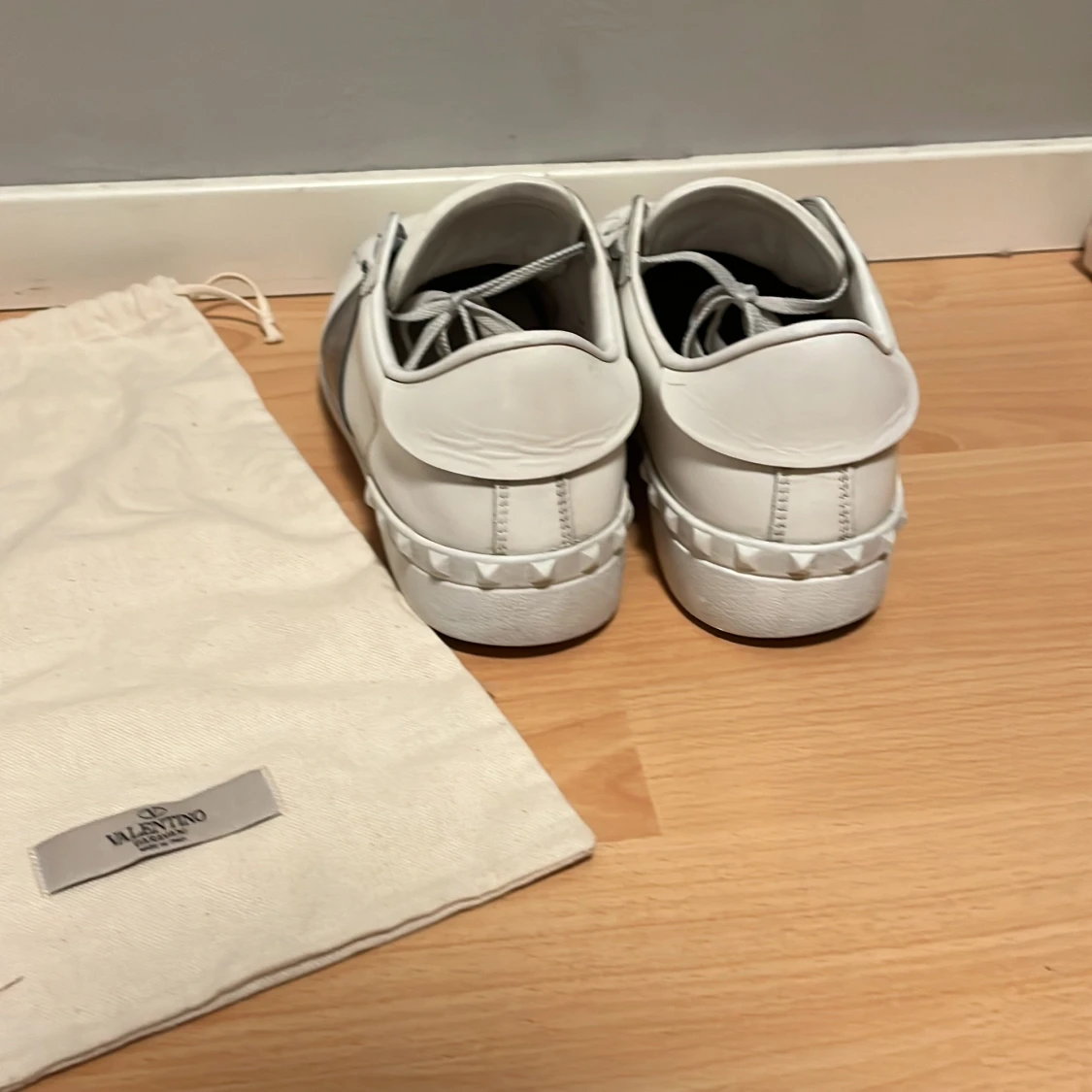 Valention opens - 91