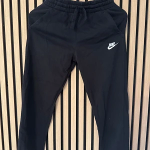 Mjukisbyxor Nike - Säljer dessa sköna mjukisbyxor från Nike