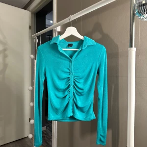 Festtopp  - Använd 1 gång🩷Turquios /grön. Nypris 400kr