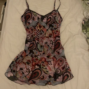 Linne - Jätte söt linne som jag aldrig använt