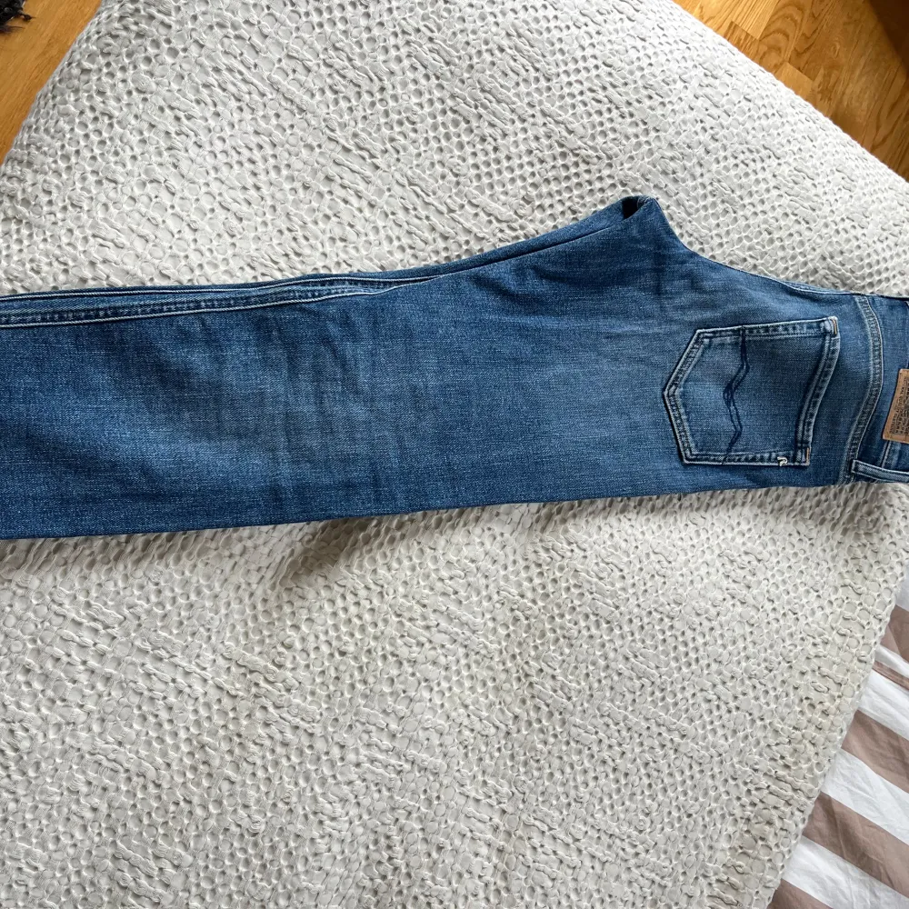 Sköna jeans använda fåtal gånger, 14 year.. Jeans & Byxor.