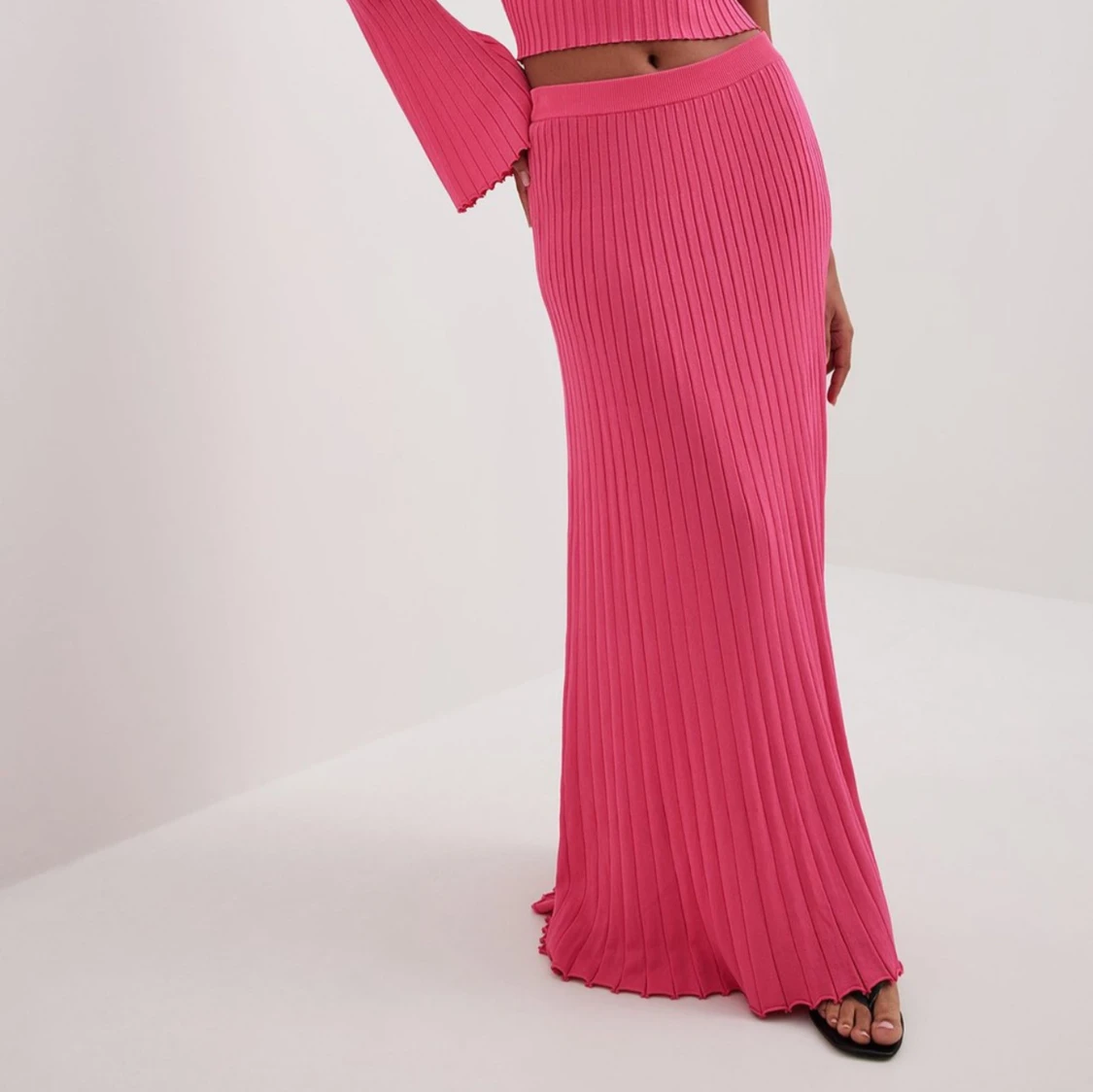 Rosa ribbad långkjol