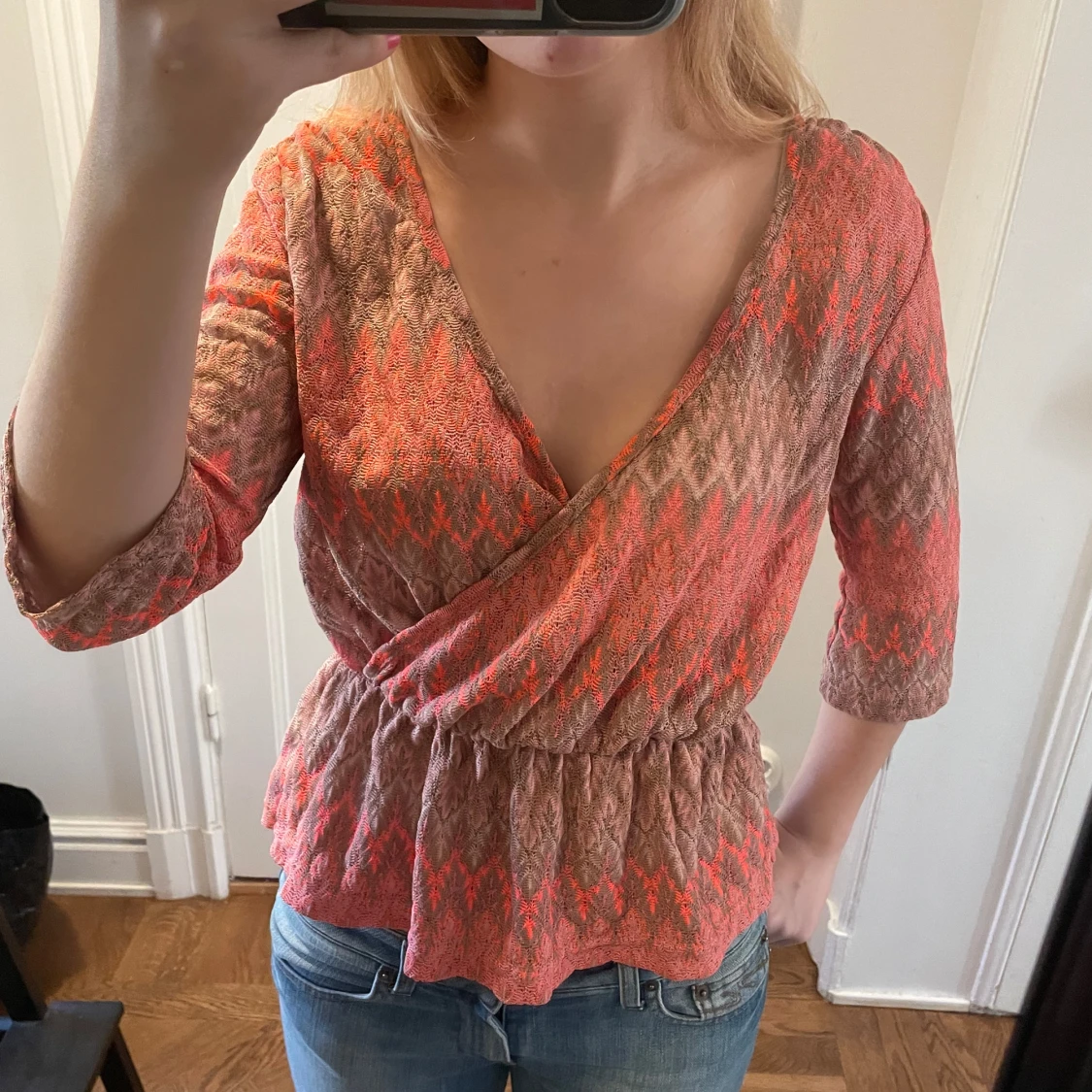 Mönstrad omlottopp från Bik Bok - 1