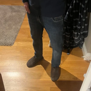 Jacob Cohën jeans herr -  Säljer ett par snygga Jacob Cohën jeans som jag inte behöver längre. De är i nytt skick. Pris kan diskuteras vid snabb affär. OBS rätt små fickor