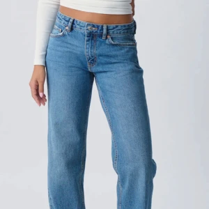 Blå jeans från G Perfect Jeans - Blåa raka jeans från Gina Tricot som sälja på grund av att de inte längre passar. Väldigt bra skick. Kan antingen möttas i Stockholm eller !köparen står för frakten!