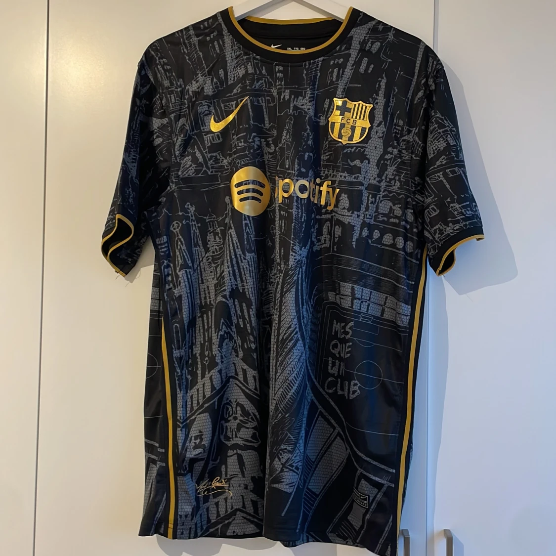 Svart och guld Barcelona fotbollströja från Nike