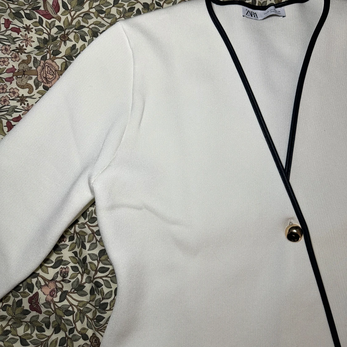 Vit omlottkavaj från Zara - 93