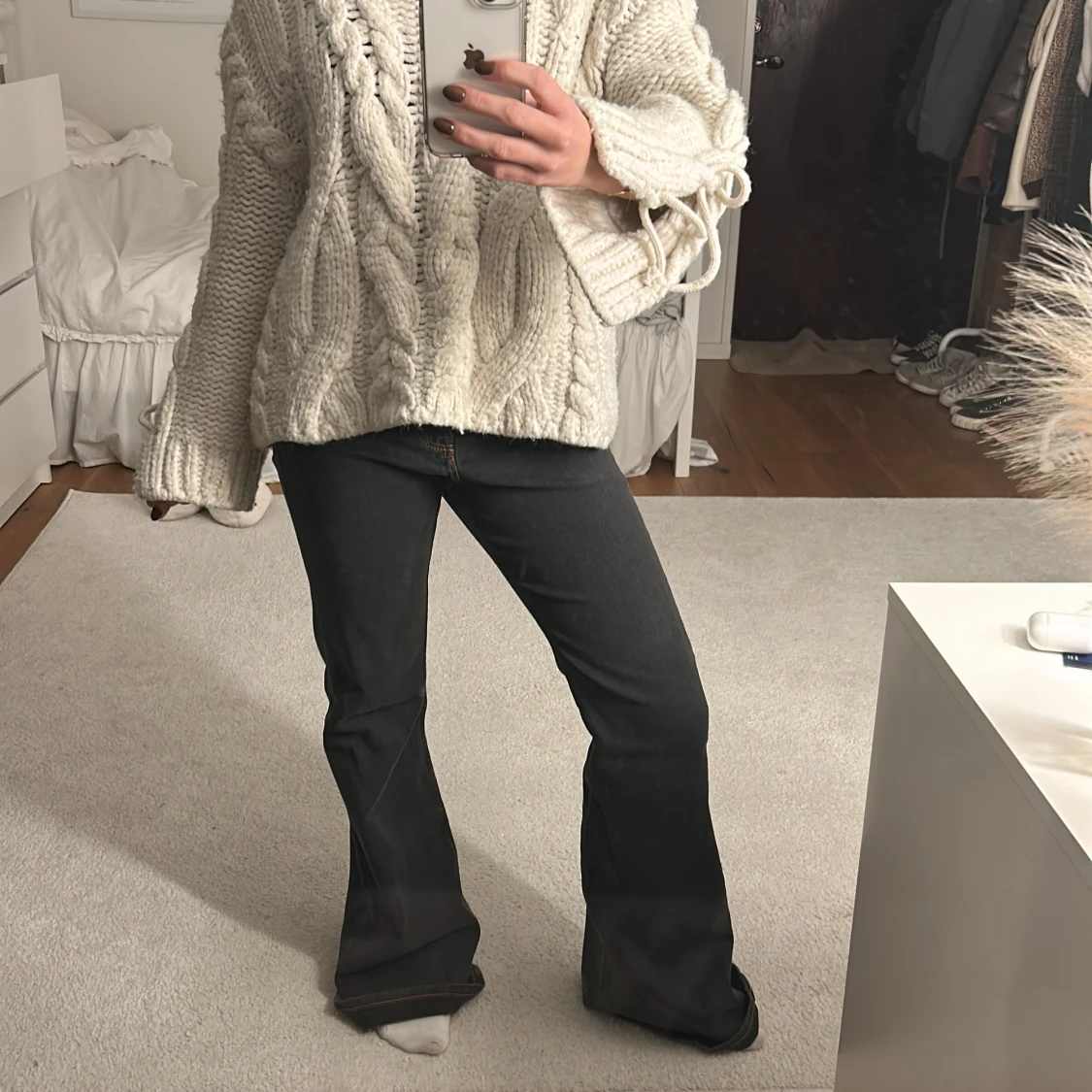 Svarta bootcut jeans - 90