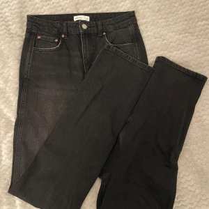 High straight tall jeans - High straight tall jeans ifrån Gina tricot. Bara provade på🫶🏻