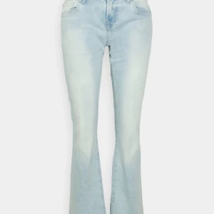 Ltb jeans  - Helt nya, använda endast en gång! Slutsålda överallt! Storlek 28/34