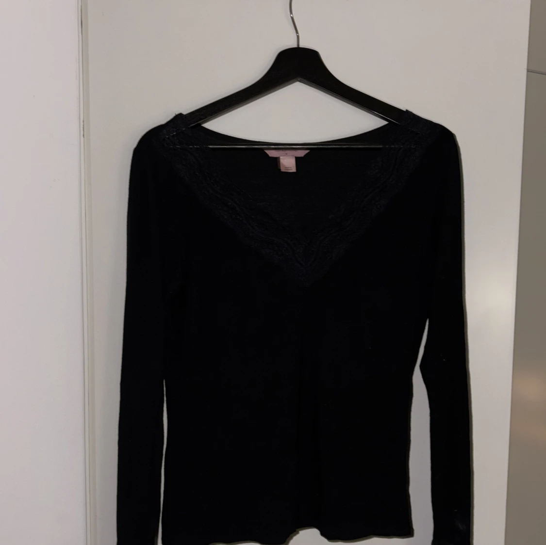 Svart långärmad topp från Hunkemöller