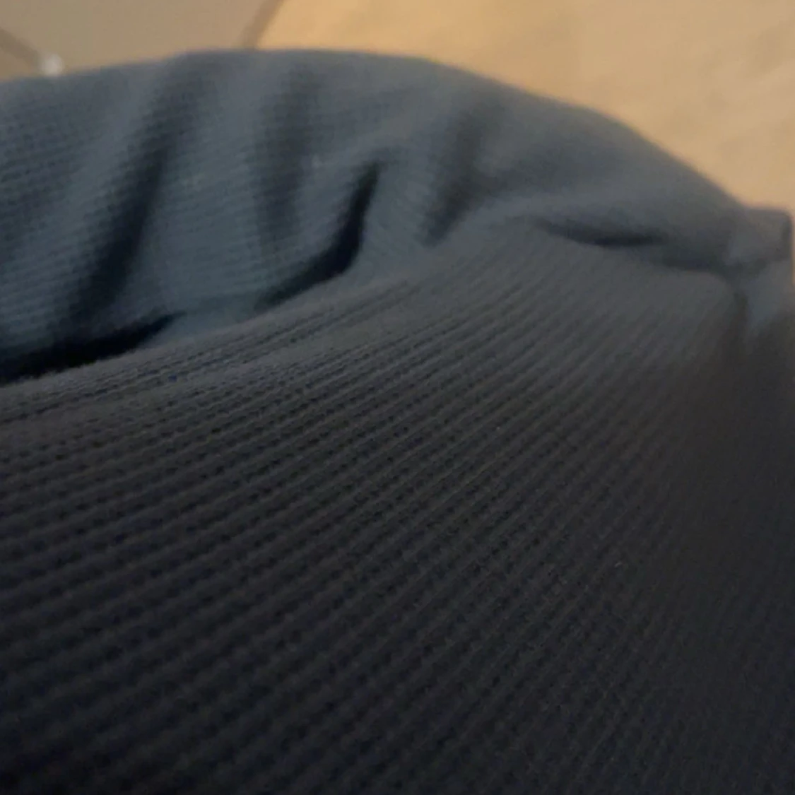 Mörkblå ribbad tröja med knappar - 91