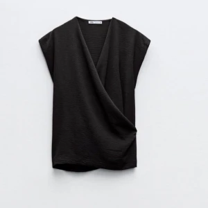 Zara topp - Använd en gång så jättefint skick, skriv för frågor ❤️