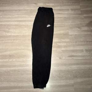 Nike joggers i använt skick