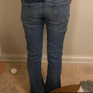 Tvärsnygga jeans - Modell 165  