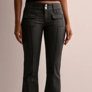 Low waist bootcut pocket jeans - Säljer dessa fina byxor 💖 Endast testade, skriv för fler bilder. 