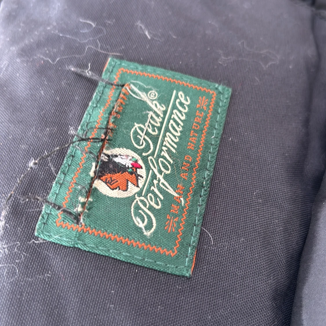 Svart pufferjacka från Peak Performance - 92