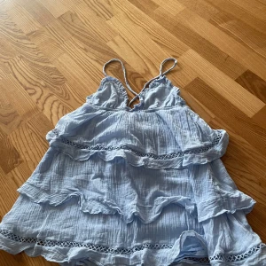 Blå blus - Andvänd ungefär 3ggr